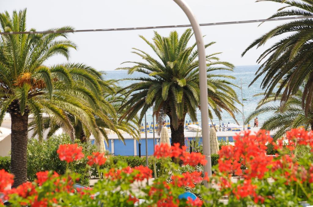 Hotel Florence San Benedetto del Tronto Exteriör bild
